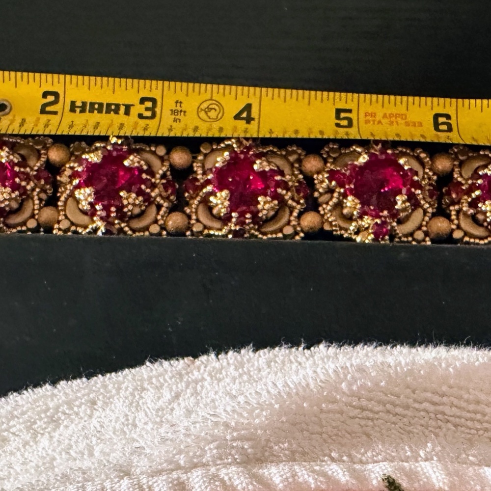Hand Made Heavily Beaded Ruby Red and Gold Rivoli Bracelet - Picture 5 of 6